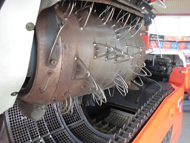 コンバイン ARN323G 写真５