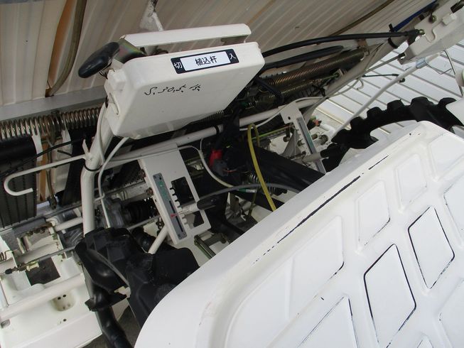 田植機 PQ4-DUHZ 写真５