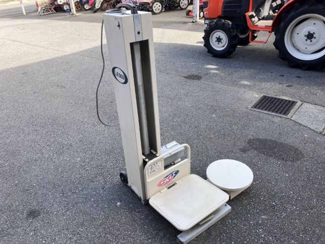 米袋用昇降機 LE303-S 写真２