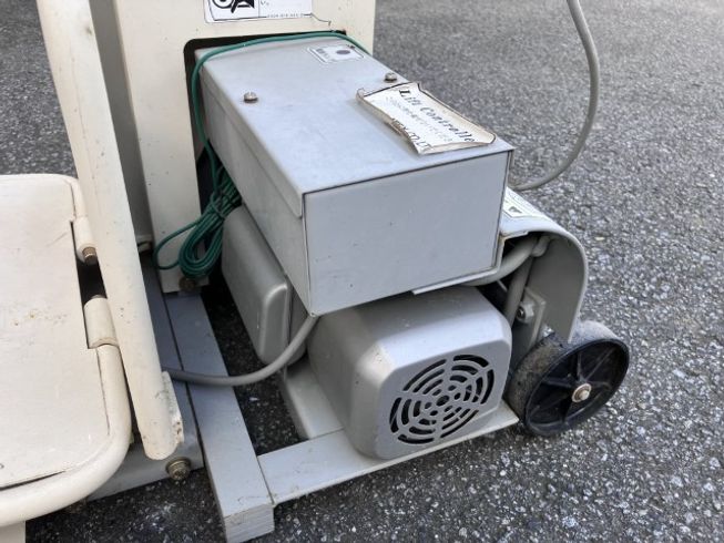 米袋用昇降機 LE303-S 写真７