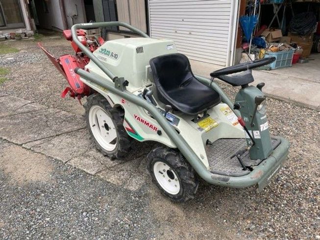 乗用耕運機 アグリカ A-10 写真２