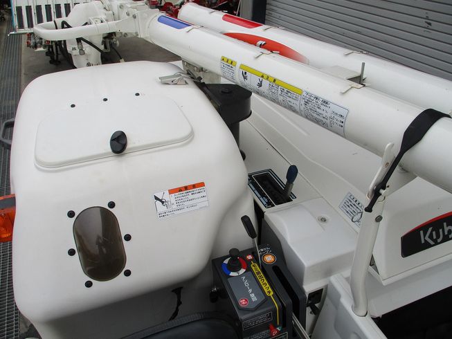 コンバイン ARN320GDXW 写真８