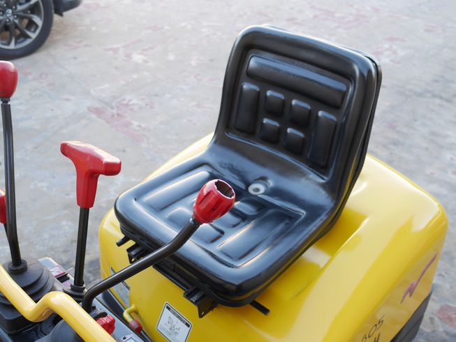 バックホー B05 Scoppy 写真９