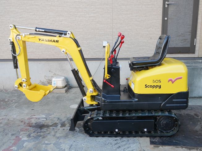 バックホー B05 Scoppy 写真３