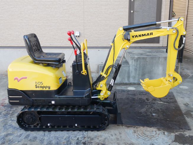 バックホー B05 Scoppy 写真２