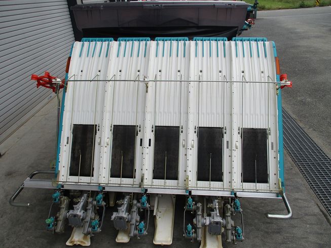 田植機 NSU55-IT5FR 写真３