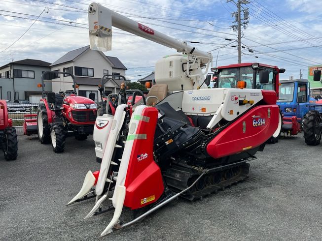 コンバイン Ee214 写真３