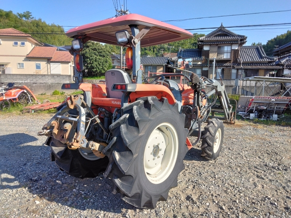 トラクター KL34RHFMANPP 写真３