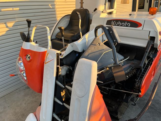 コンバイン ARN216-GLW 写真２