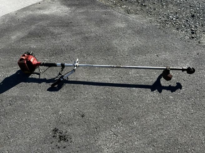 ゼノア 草刈機 写真