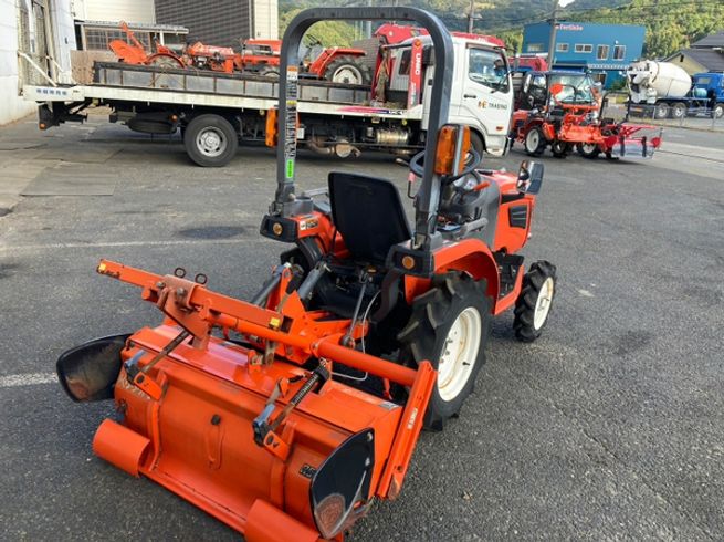 トラクター JB13 写真３