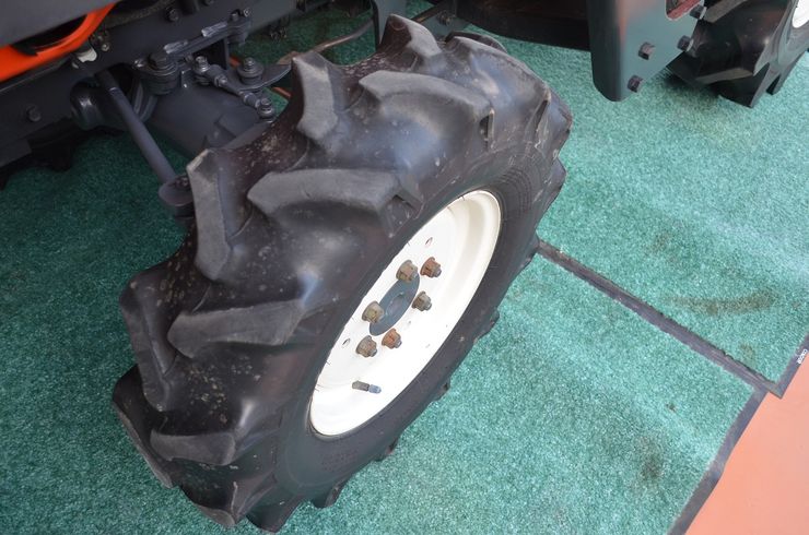 トラクター CTX20ＢＭＡＸＲＦ(クボタＧＢ２００ＢＭＡＸＲＦ三陽ｸﾞﾚｲﾀｽJR.ローダー付 写真９