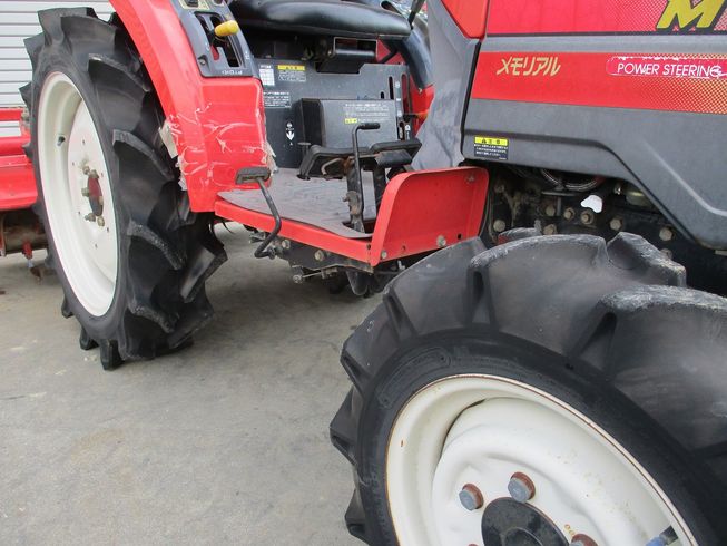 トラクター MTZ21 写真５