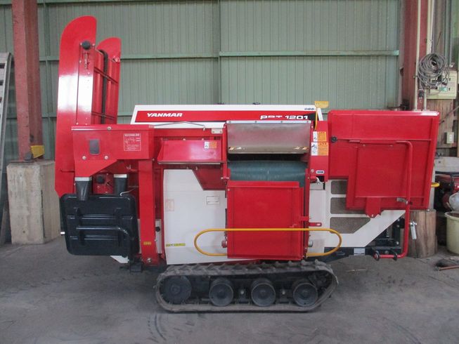 自走式大豆脱粒機  PBT1201 写真４