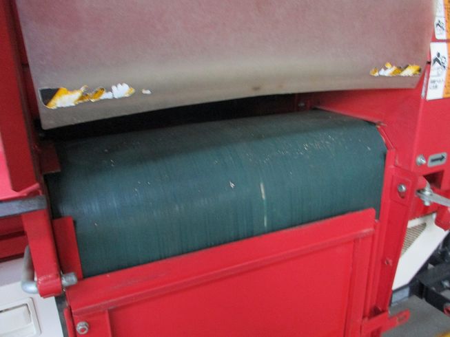 自走式大豆脱粒機  PBT1201 写真６