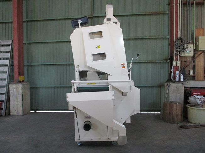 大豆選別・選粒機 YBS1000G 写真３