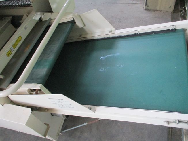 大豆選別・選粒機 YBS1000G 写真２