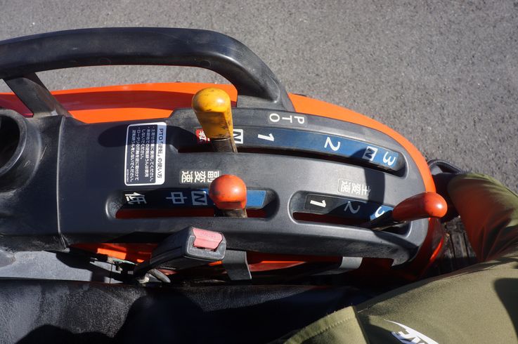 トラクター KB23 写真９