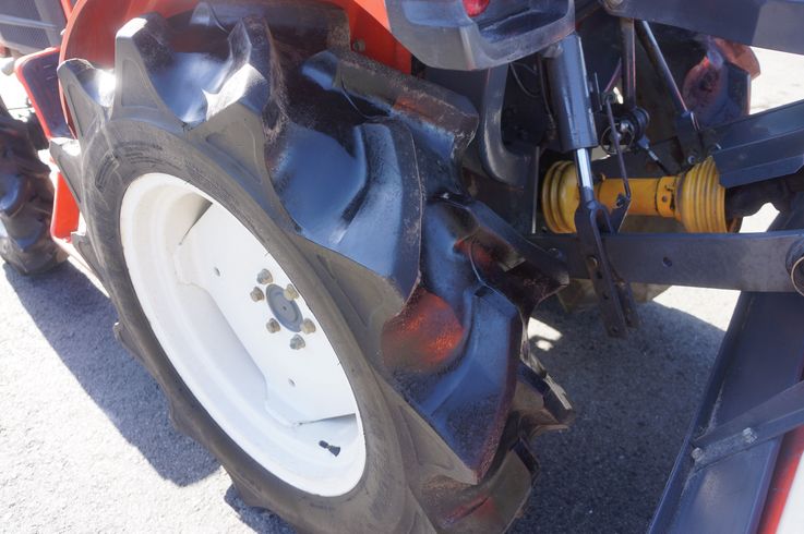 トラクター KB23 写真７