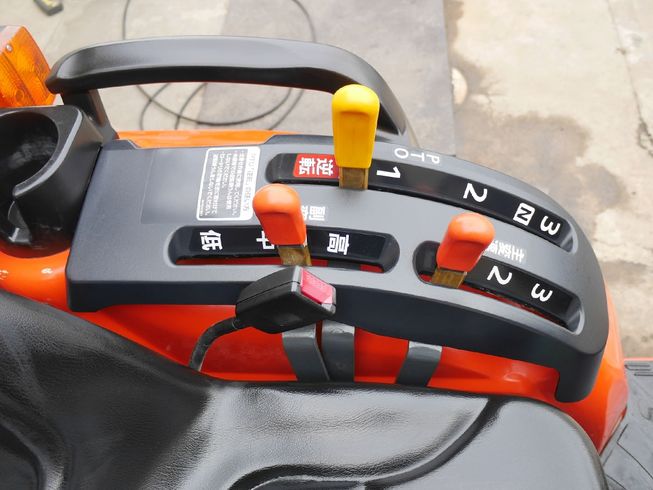 トラクター NB23 写真８