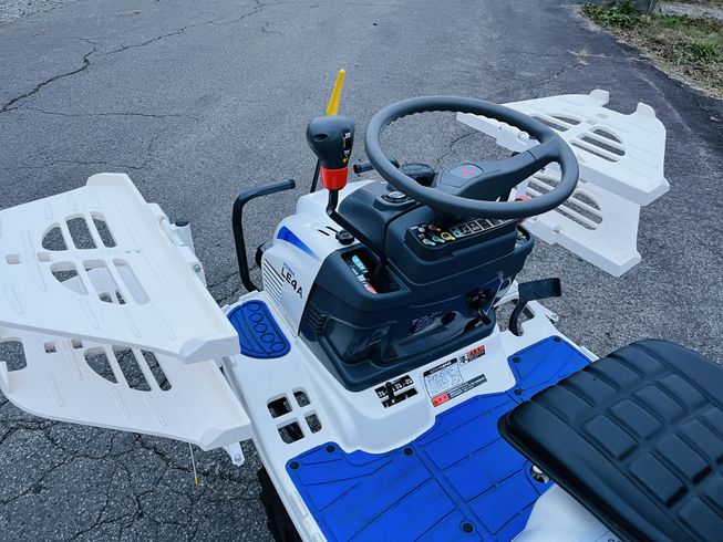 田植機 LE4A 写真７