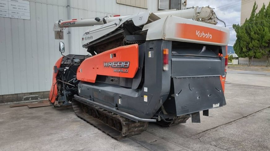 コンバイン WR698 写真４