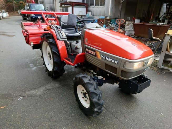 トラクター F200D 写真２