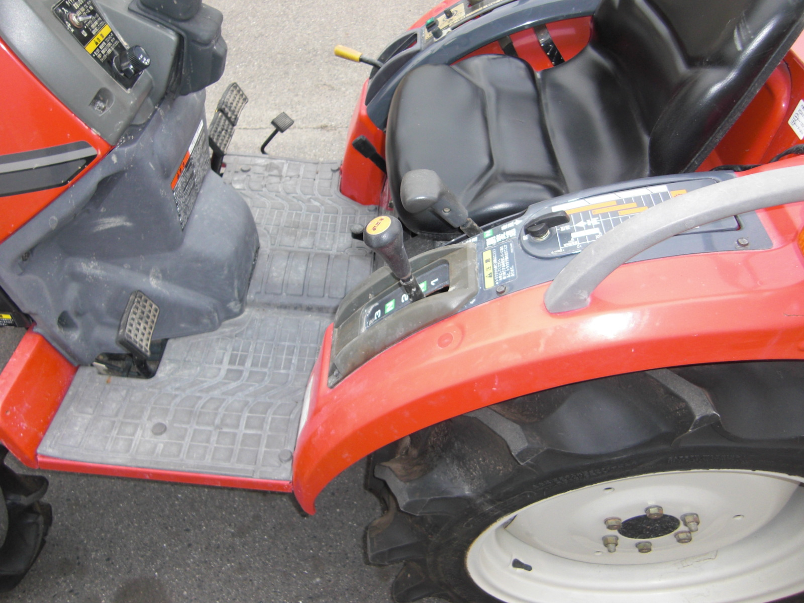 トラクター MTZ18PJS3 写真４