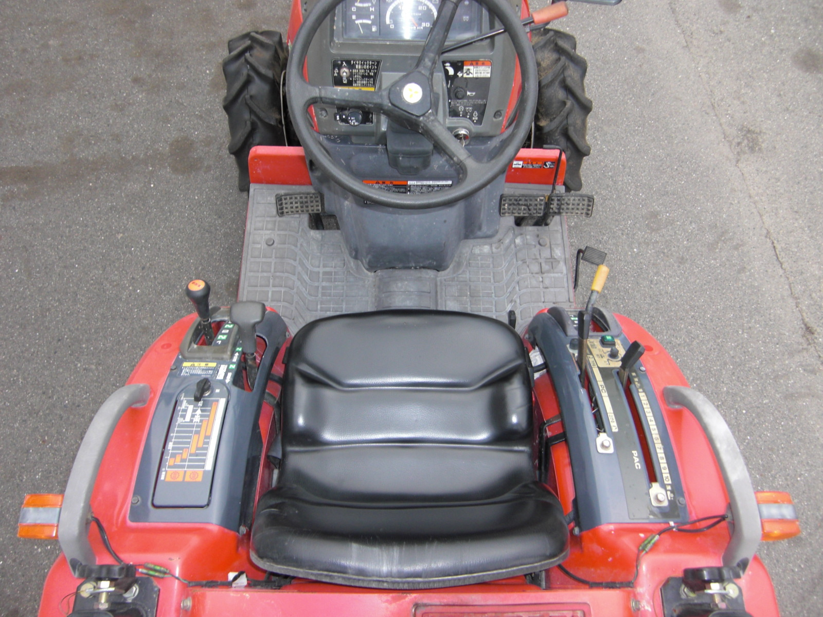 トラクター MTZ18PJS3 写真２