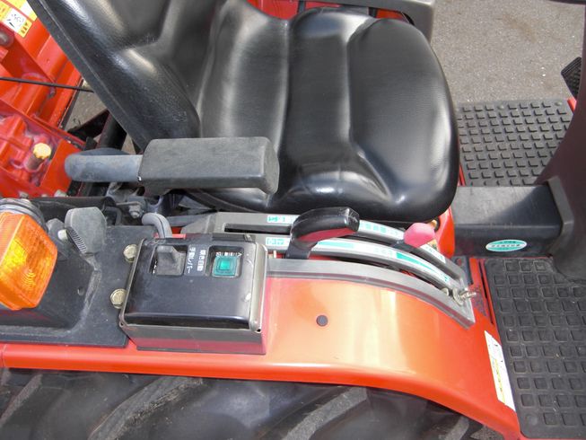 トラクター Ke50-PUS3 写真４