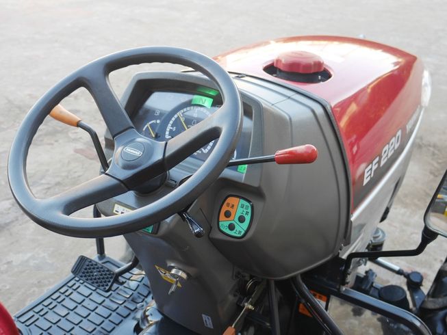 トラクター EF220 写真５