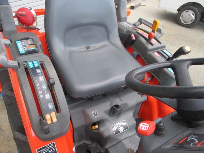 トラクター B72 写真９