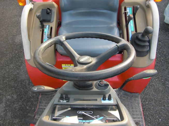 トラクター AF120VPUS4 写真２