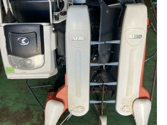 コンバイン AR216 写真９