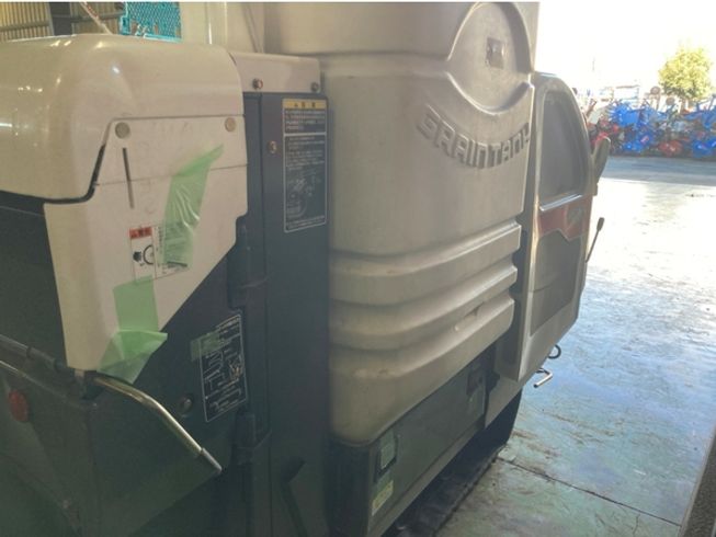 コンバイン AR216 写真４