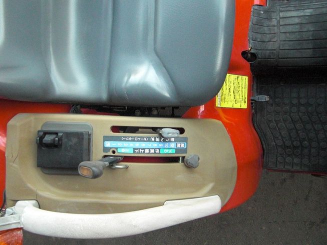 トラクター AF118VPUKS4 写真５