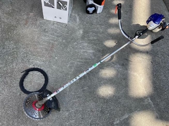 草刈機 EGT220 写真２