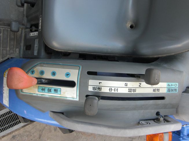 トラクター TH22-KWX07A15VD 写真４