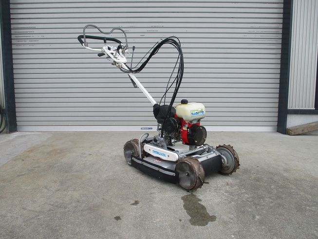 畦草刈機 SP850A 写真３