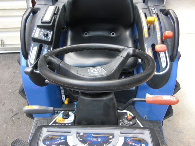 トラクター TH255-B A15VB 写真３