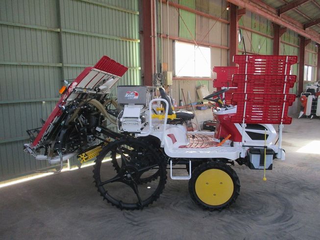 田植機 YR5D 写真４