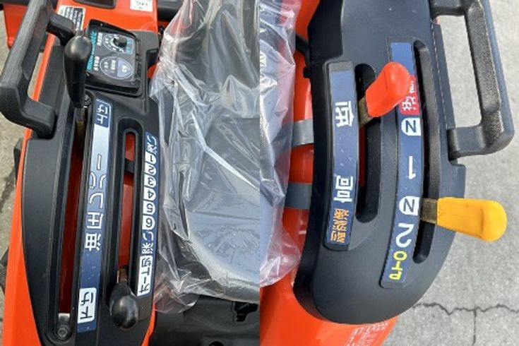 トラクター B17X-BSMAG 写真５