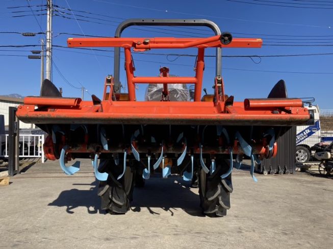 トラクター KL25MA+ローダー 写真５