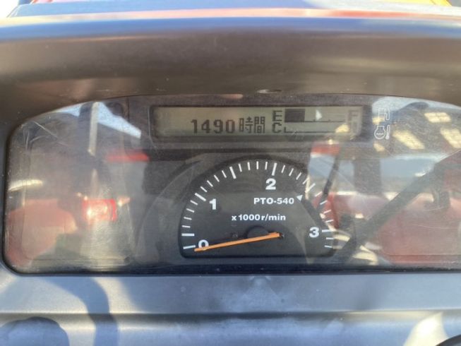 トラクター KL25MA+ローダー 写真４