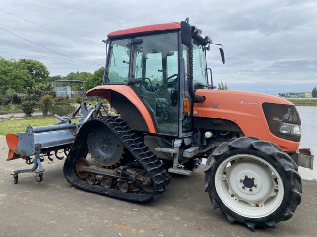 トラクター MZ75 写真３