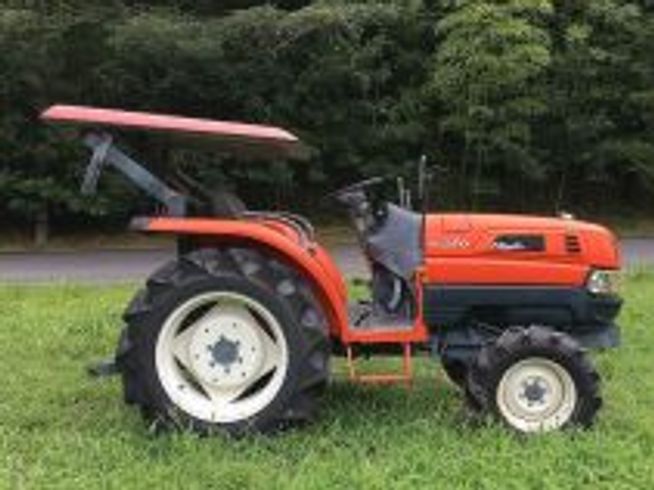 トラクター KL250 新品ハンマーナイフモアMK165付 写真４