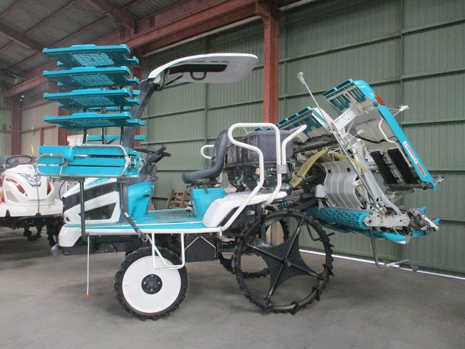 田植機 EP8D-FGS 写真２