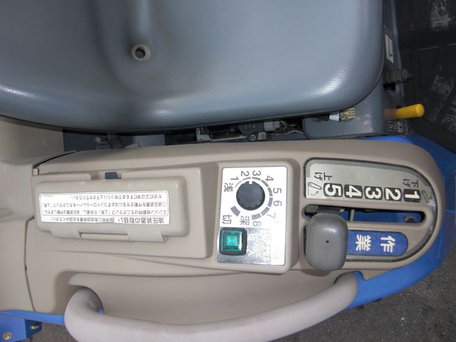 トラクター TH233-QA15VD 写真４