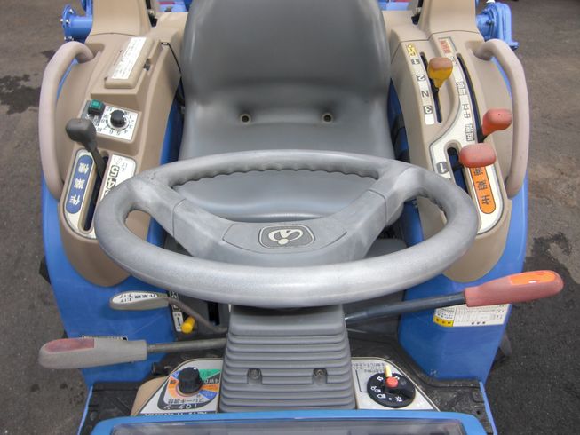 トラクター TH233-QA15VD 写真２