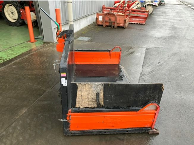 トラクターダンプ 不明 写真４